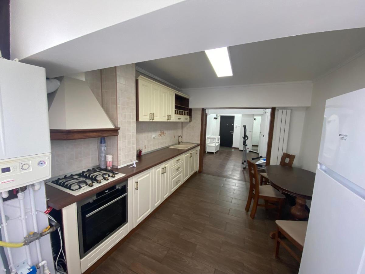 Violetta Apartament Buzau Luaran gambar
